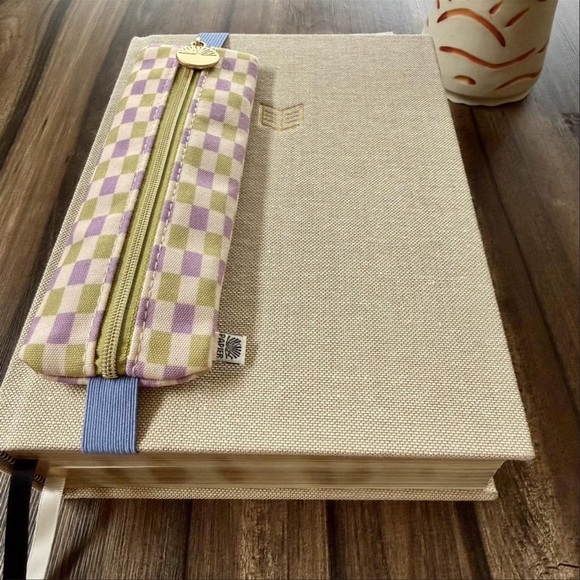 PAPIER Elastic Pencil Pouch Bundle - Picture 2 of 10
